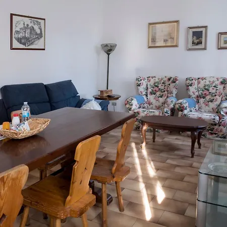 Casa Cedrus Bed and breakfast